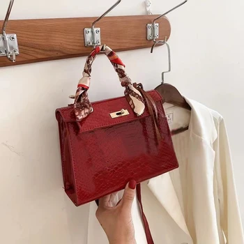 2022 Дизайнерска Сватбена Red Чанта За Жените, Нови Луксозни Чанти, Модни Универсална Чанта-Месинджър От Изкуствена Кожа в Западен Стил